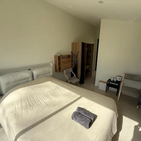 Neuf Avec Jardin Climatisation Smart Tv, Ναντ