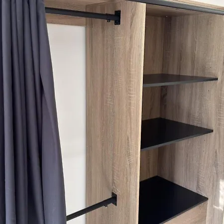 Privé Avec Entrée Indépendante - Pas De Cuisine *