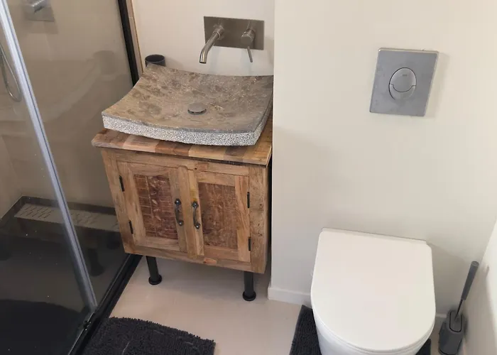 Neuf Avec Jardin Climatisation Smart Tv, Apartment *